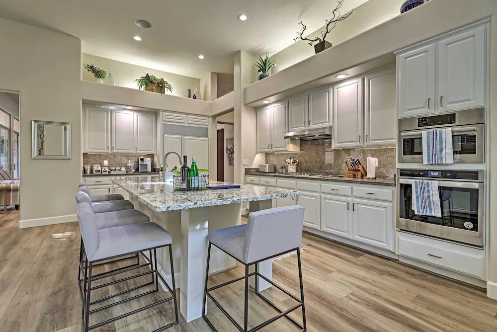 Patio, Playground! Glendale Family Gem Near Golf