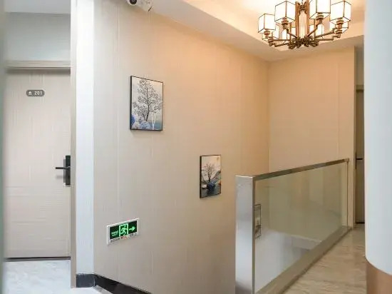 Yunqing Homestay (Shanghai Linghe Road)