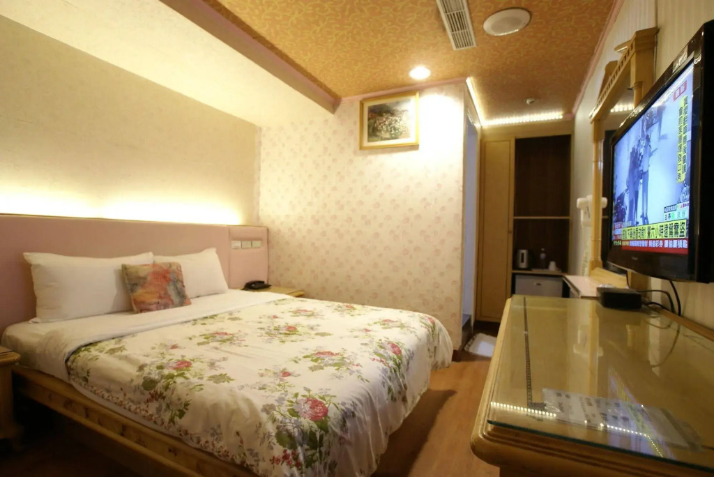 East Fang Di Hotel