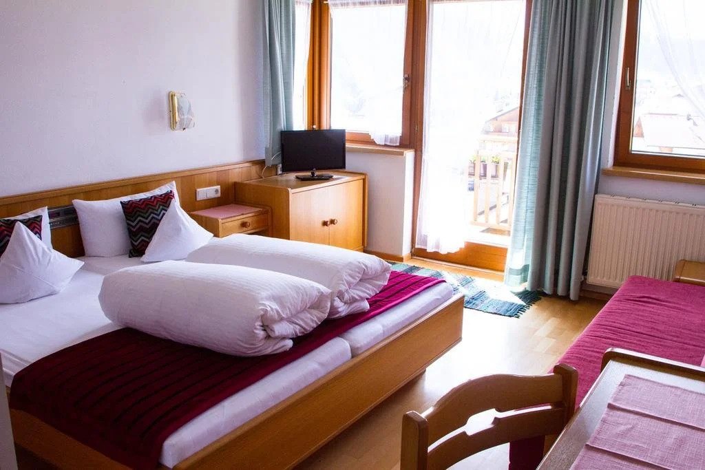 Collina Hotel Garni