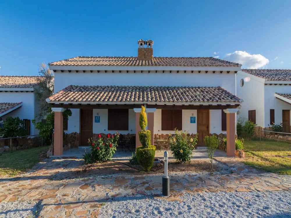 2-bedroom Ibipozo Home With Pool