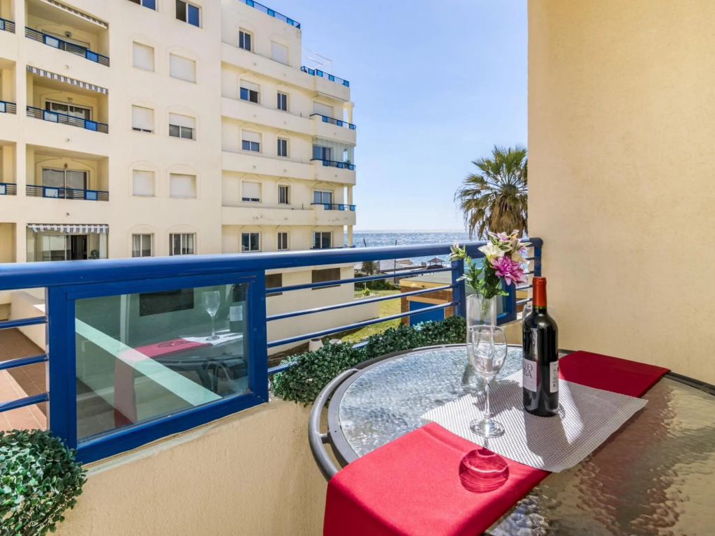 Beautiful Apartment on the beach 353