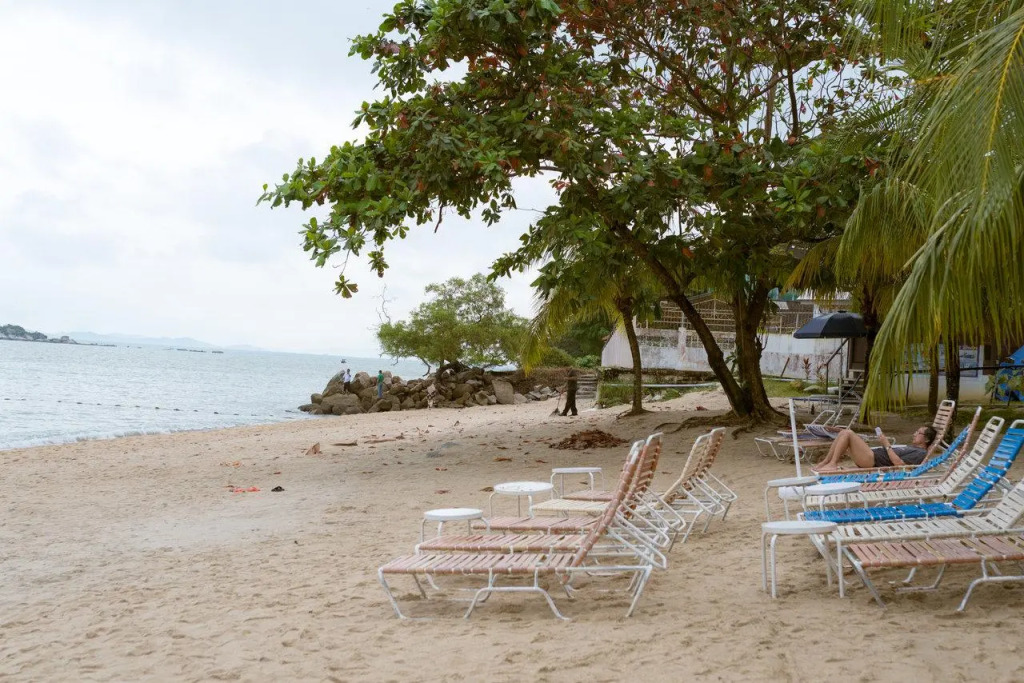 J Beach Suites At Rainbow Paradise