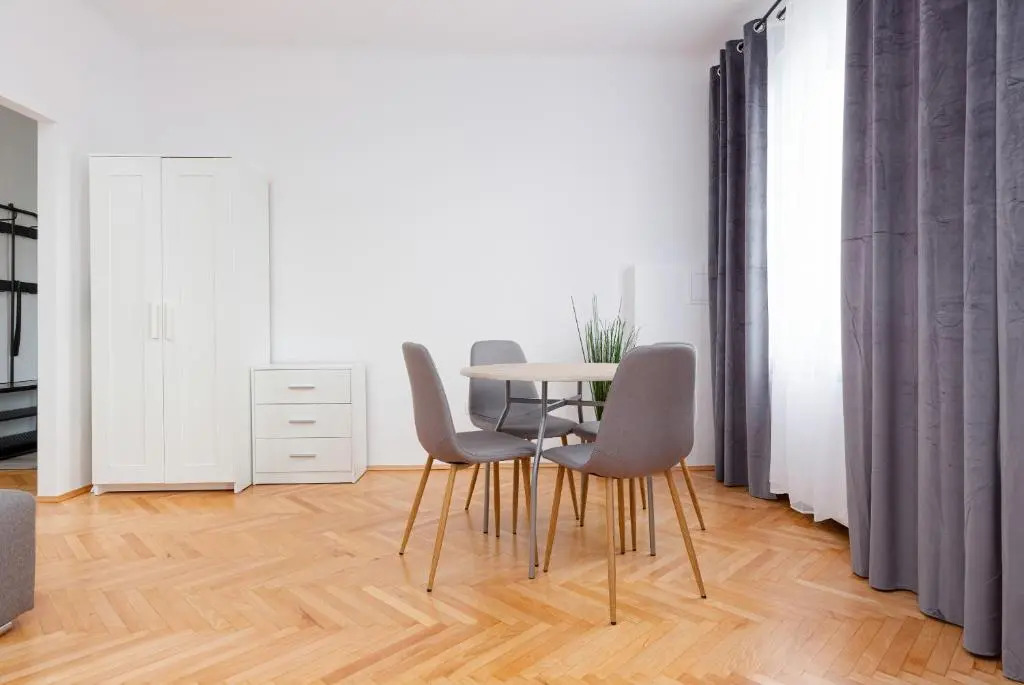 Kamienica Stanisława Augusta Warszawa by Renters