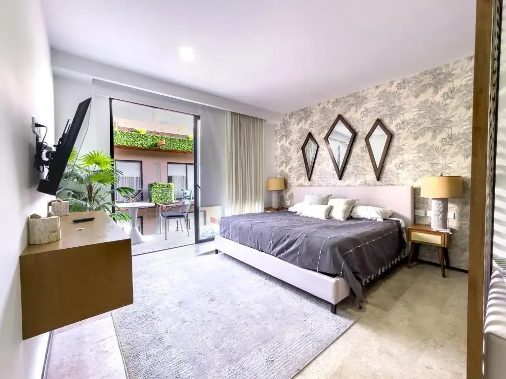 Menesse Apartments