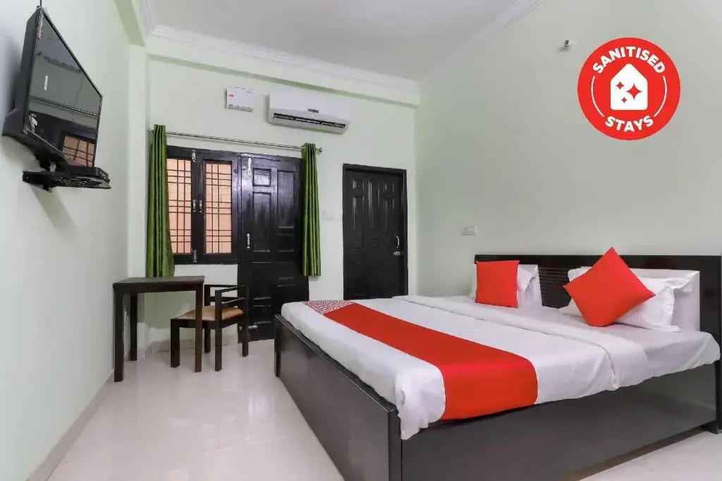 OYO 40723 Brinda Palace