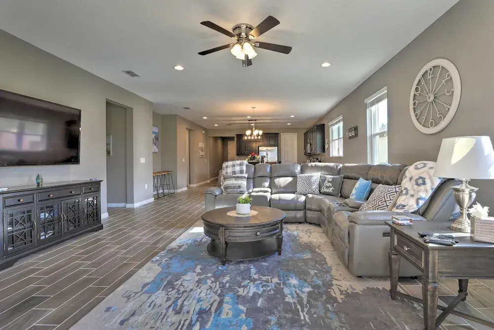 9 Mi to Disney: Home w/ Patio + Community Perks