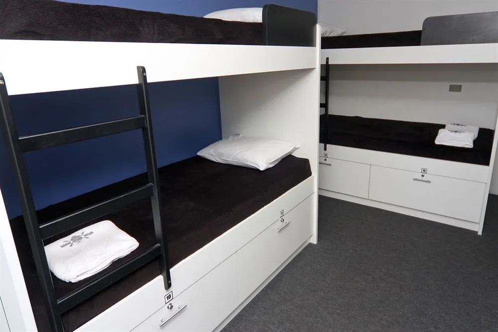 Telstar Hostels