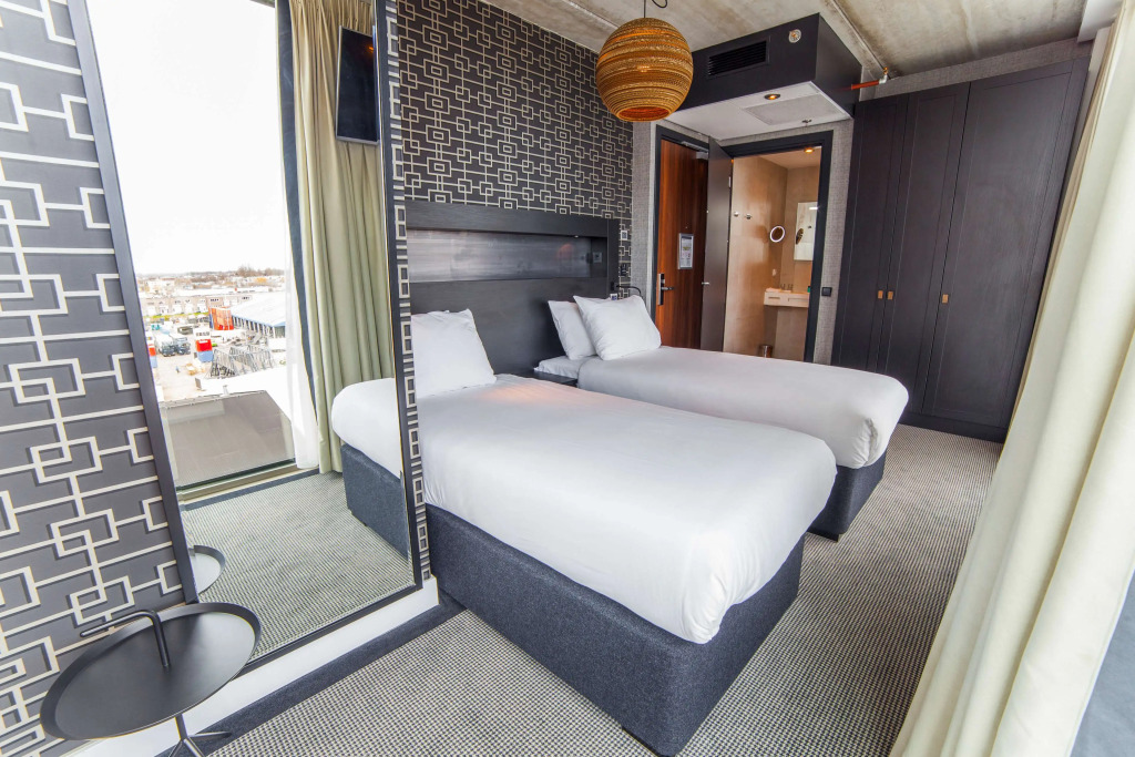 DoubleTree by Hilton Amsterdam - NDSM Wharf