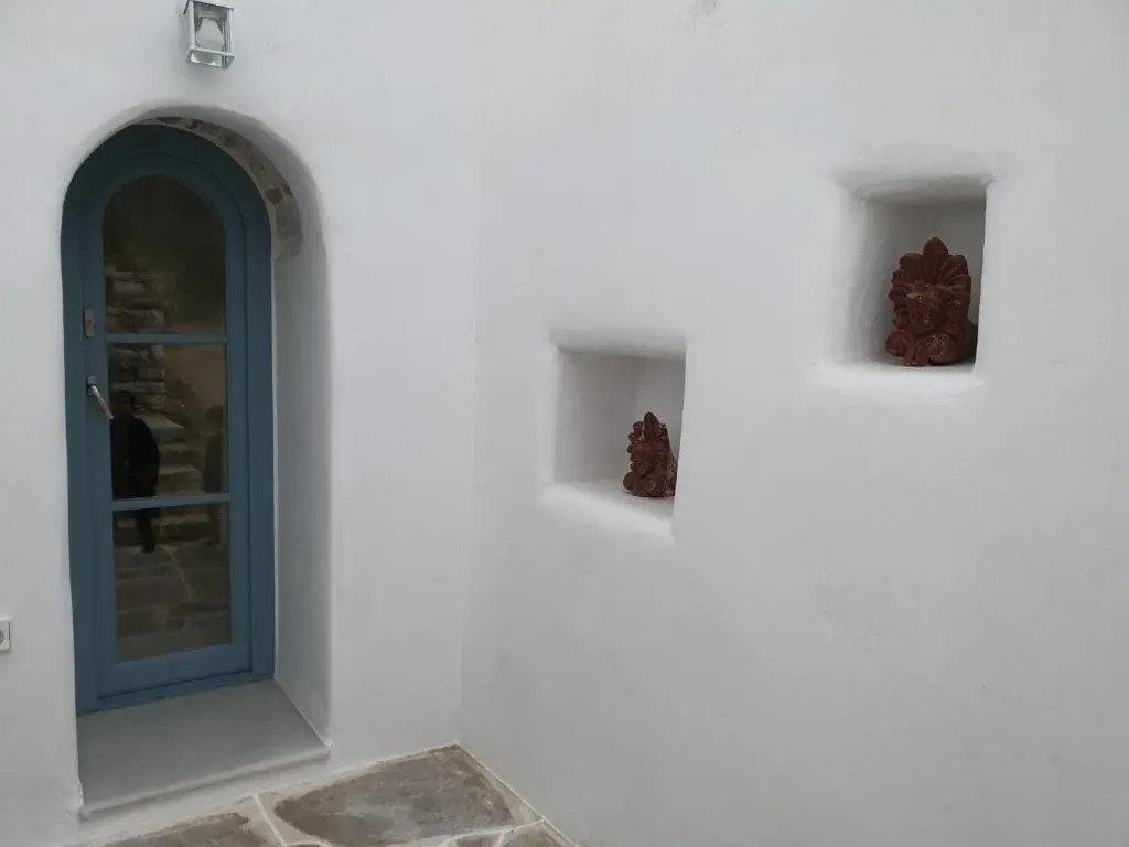 PYRGOS - Traditional house at Kaloxilos, Naxos