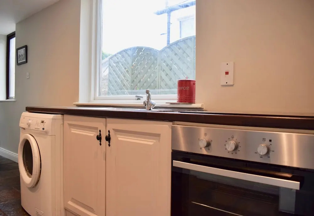 3 Bedroom Cottage Near Botanical Gardens