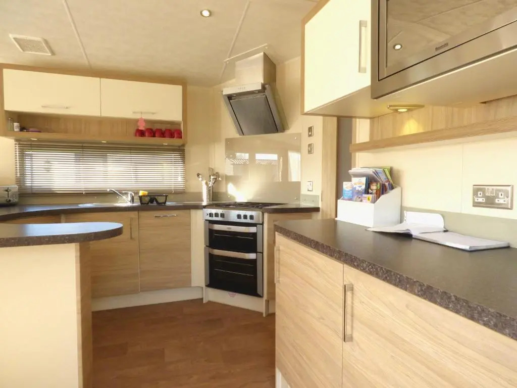 Willows 18 at Southview Leisure Park