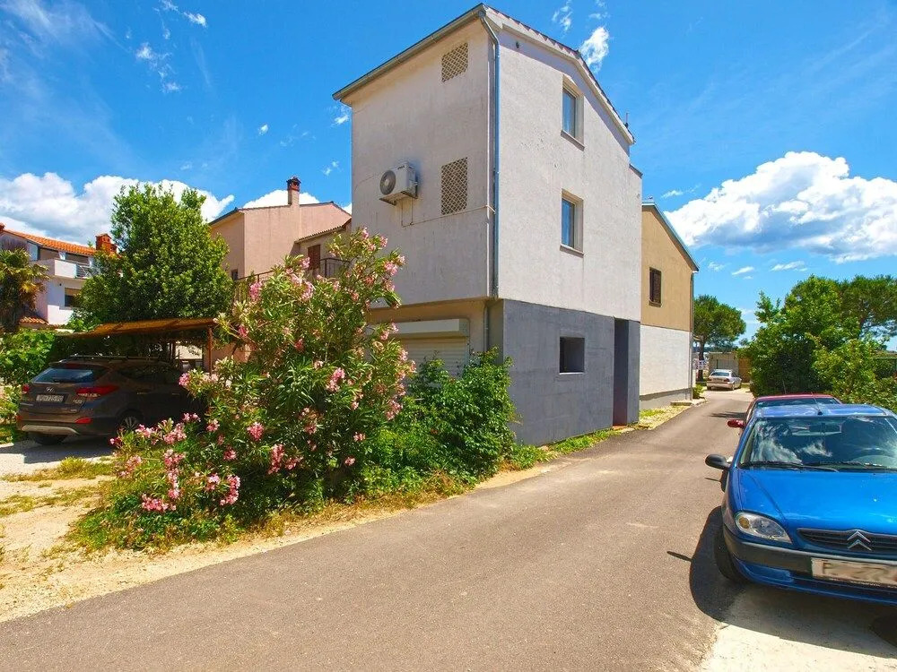 Apartment 700