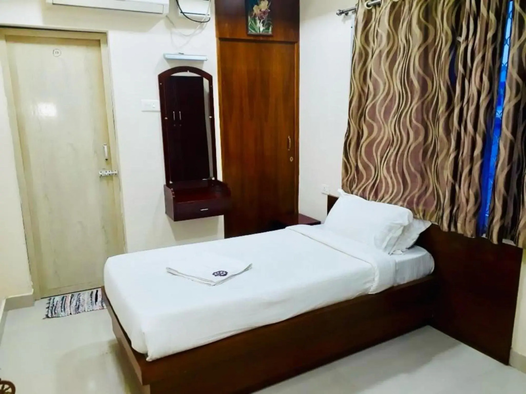 Chakraa Residency