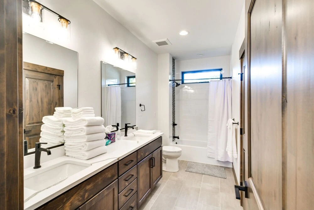 In Granby Ranch Ski Resort: Sleek Home w/ Hot Tub!
