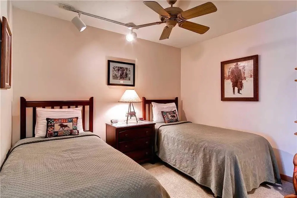 1201 Trappeur's Lodge, Trappeur's Crossing Apartment 2