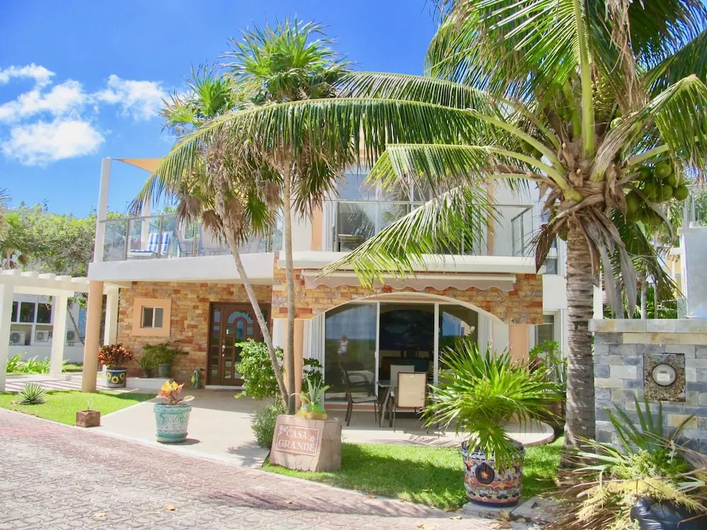 Casa Grande by Playa Paradise