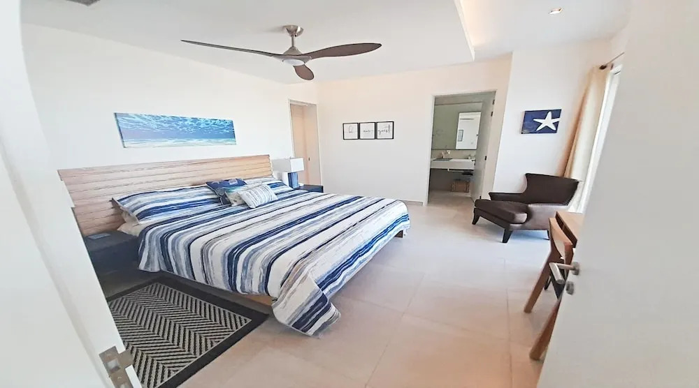 Blue House LV 2-4 Costa Divina by Kivoya