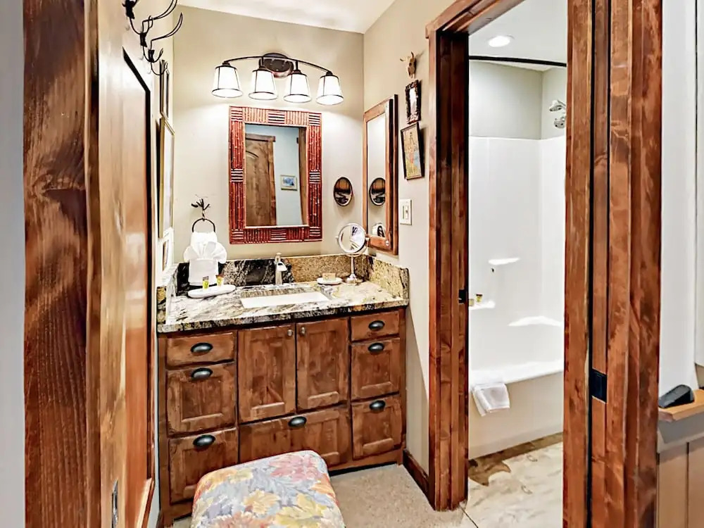 Dual Slopeside Studios Unit #301 and #302 2 Bedrooms 2 Bathrooms Condo