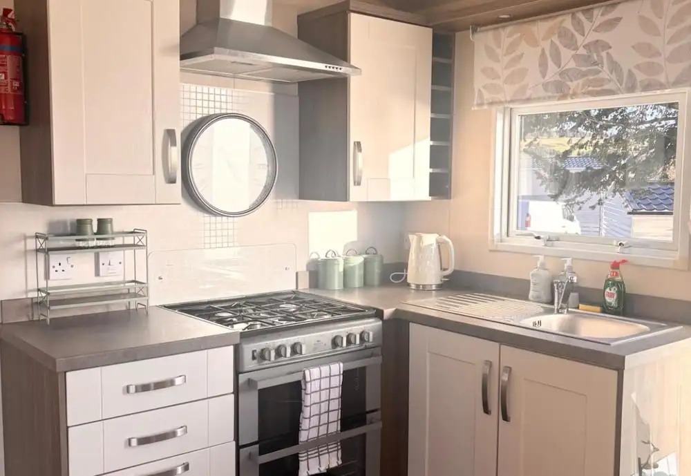 Sleeps 8 - Peaceful Coastal Caravan - Wemyss Bay