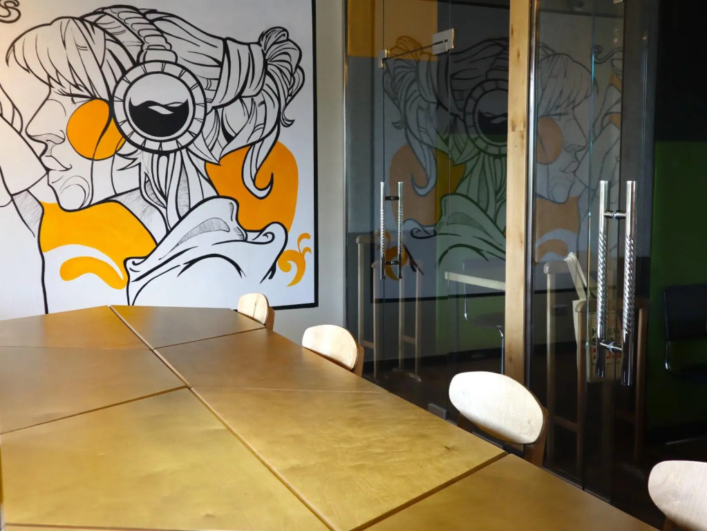ESENIN 1 Hostel & Bar