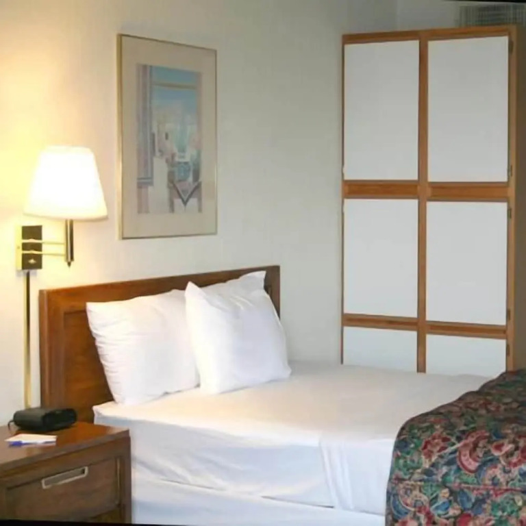 Ridge Crest Hotel