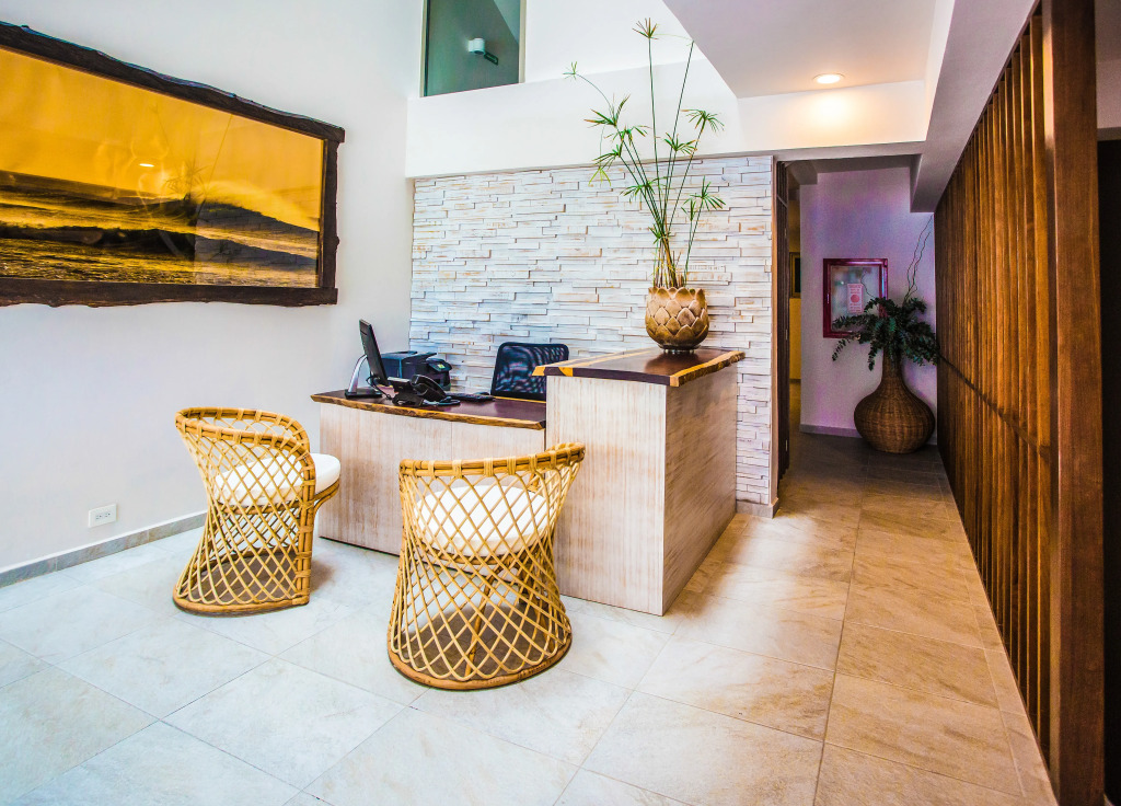 Newport House Playa Boutique Hotel - Beach Club Access