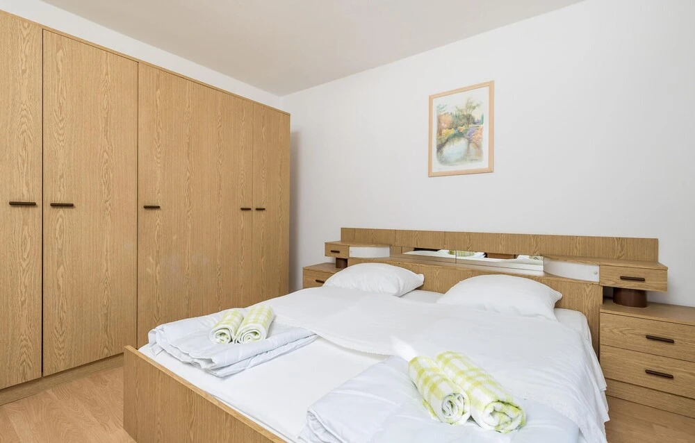Amazing Home in Supetarska Draga With Wifi and 3 Bedrooms