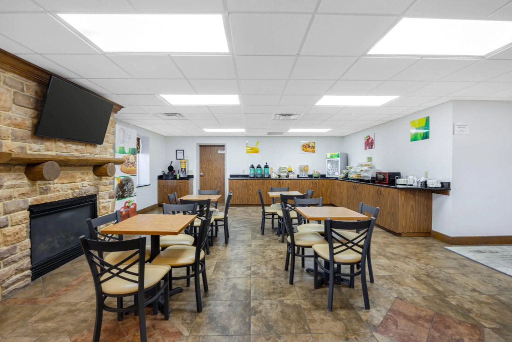 Quality Inn & Suites Monterey I-40