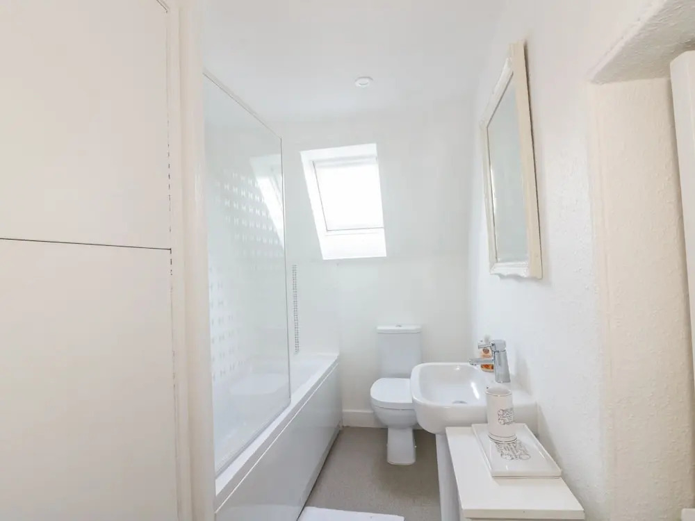 4 Hawthorn Place