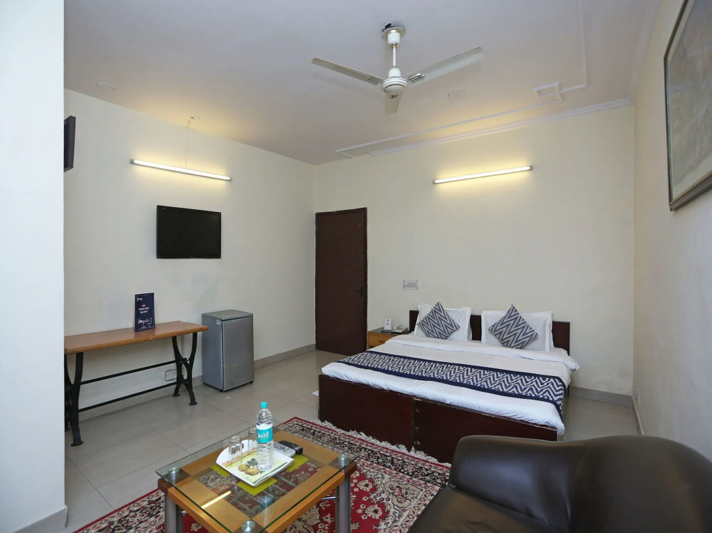 Hotel O Kalkaji Residency Bnb Near Lotus Temple