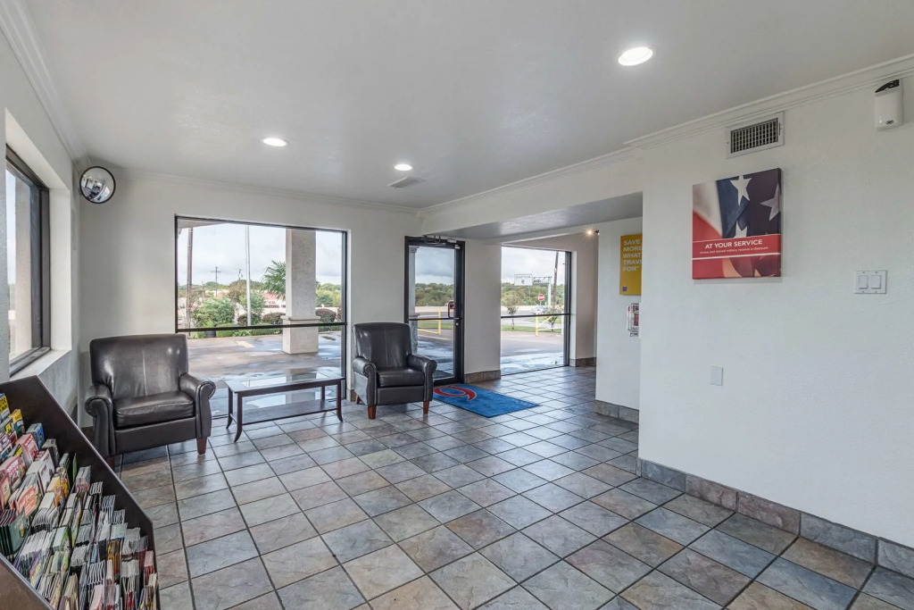 Motel 6-Lancaster, TX - DeSoto - Lancaster