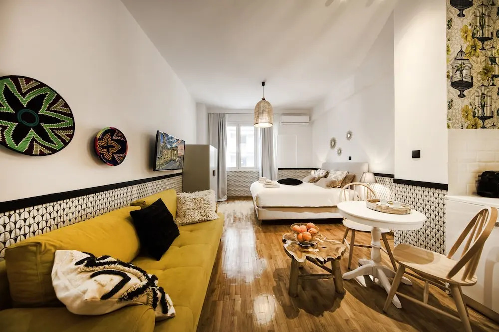 Designer renovated apartment in downtown Athens