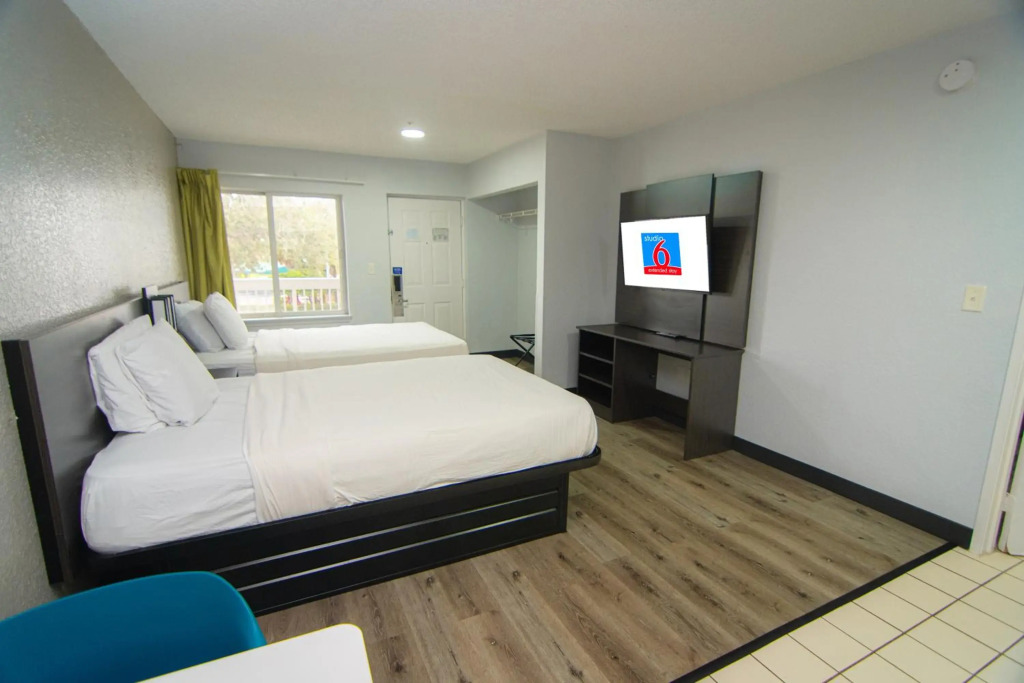 Studio 6 Extended Stay - West Palm Beach, FL