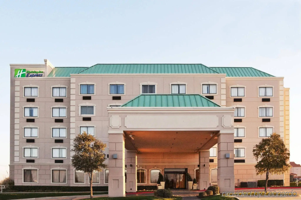 Holiday Inn Express Hotel and Suites Mesquite by IHG