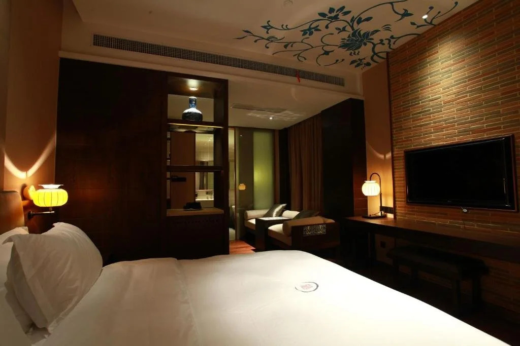 Chinaware Hotel