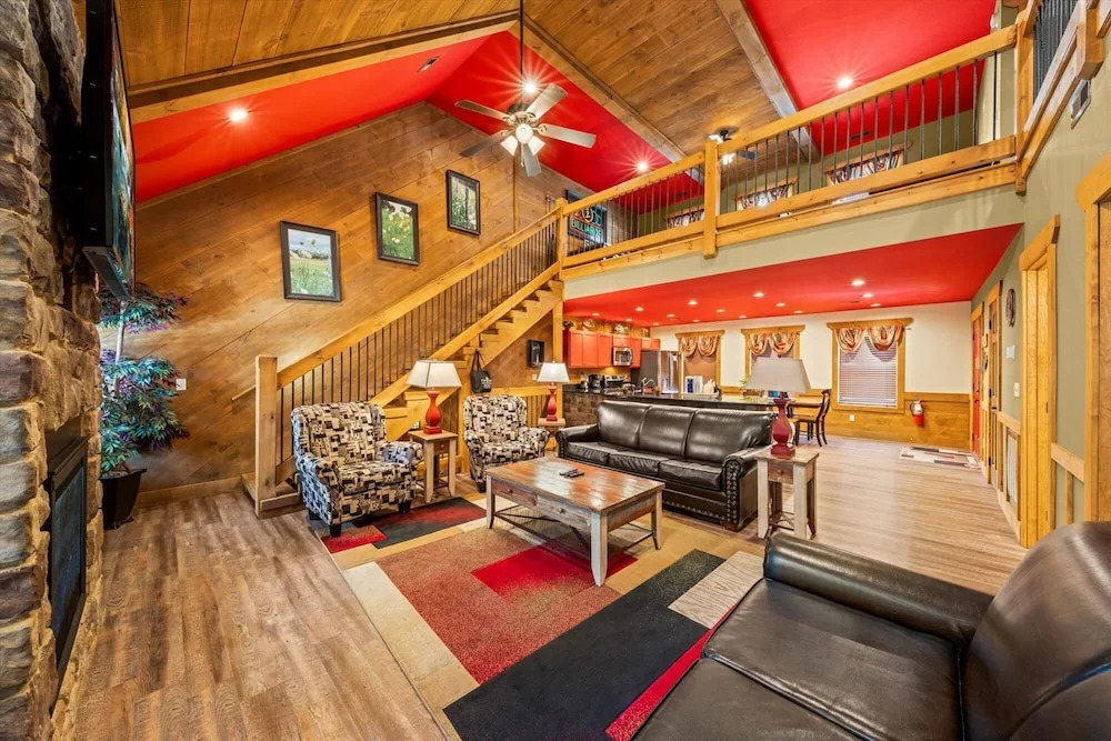 Splash Mansion - Four Bedroom Chalet