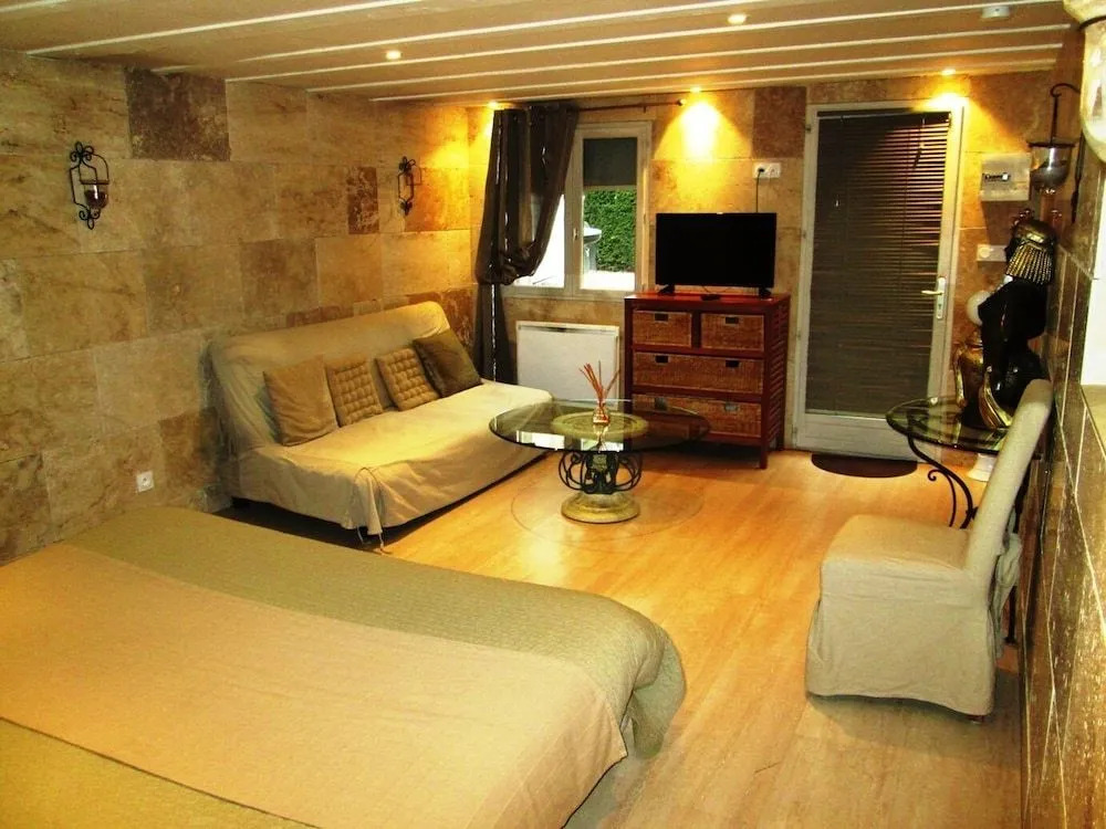 Chambres dHôte Dijon Clair de Lune Adults Only