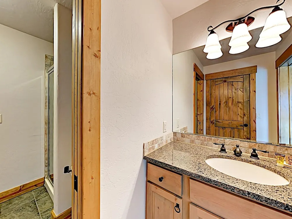 580 Granby - 3 Br Home