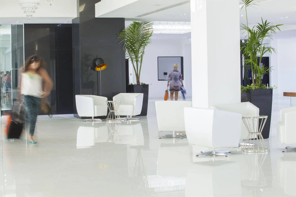 King Evelthon Beach Hotel & Resort
