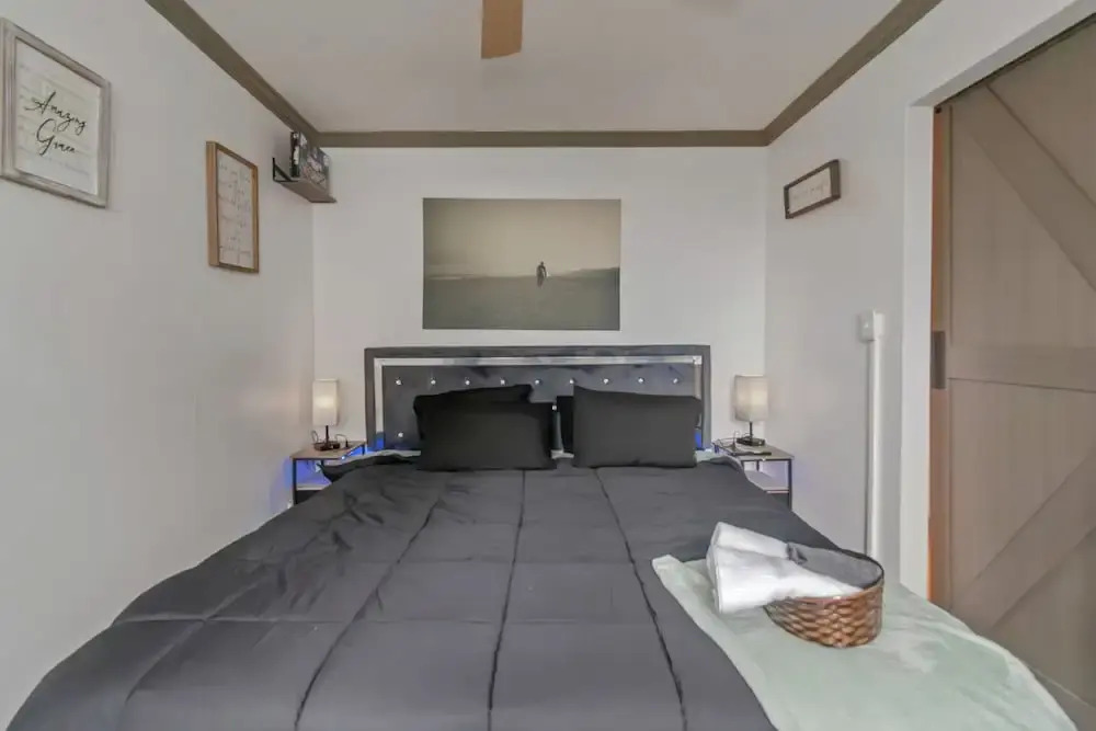 Modern 3BR Condo - Heart of ATL