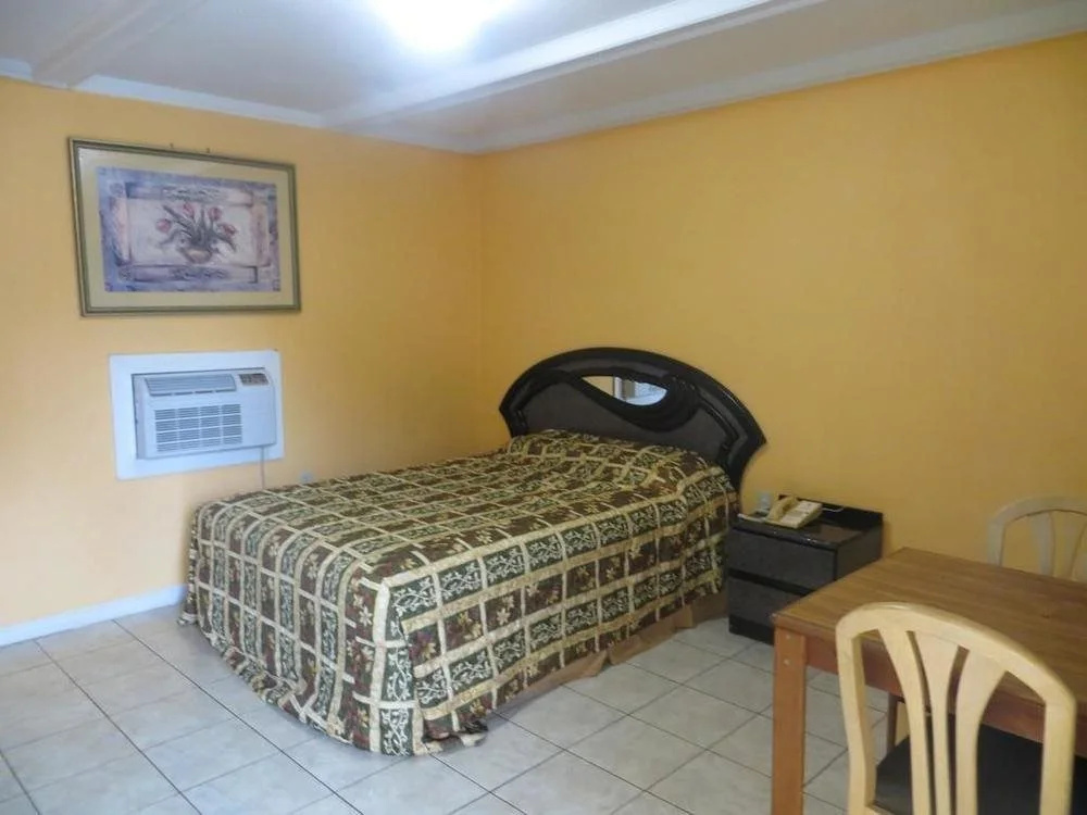 Travel Inn & Suites
