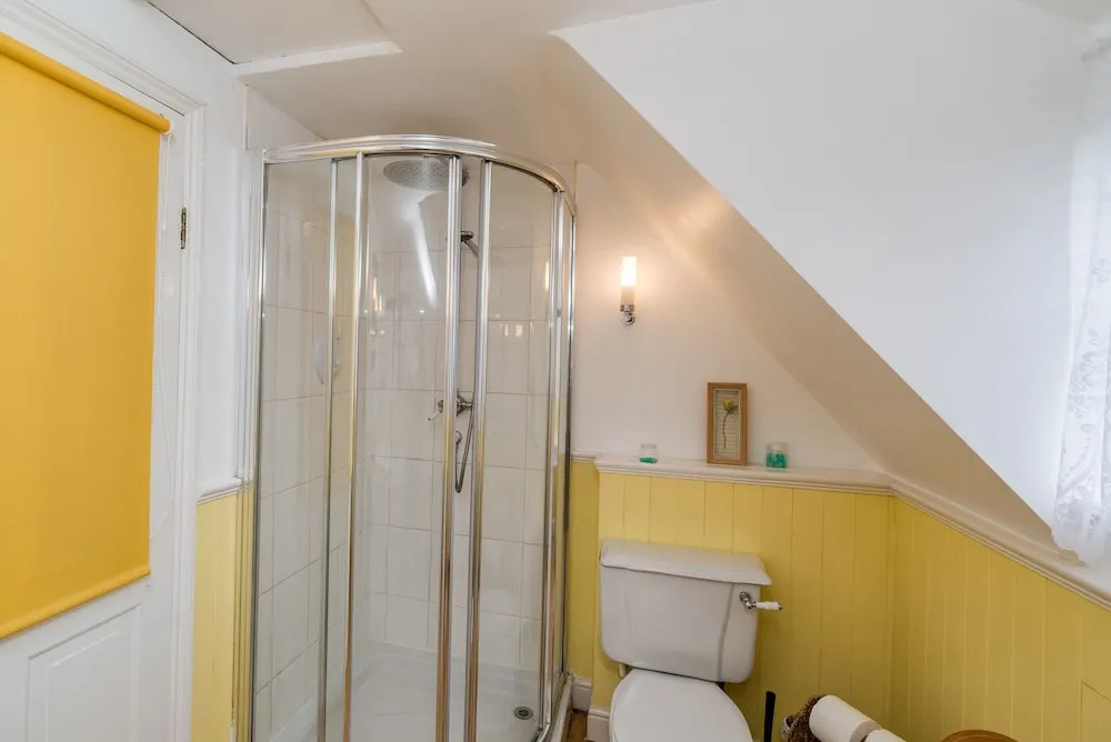 Yew Tree Cottage- Sleeps 12 Garden & Pet-Friendly