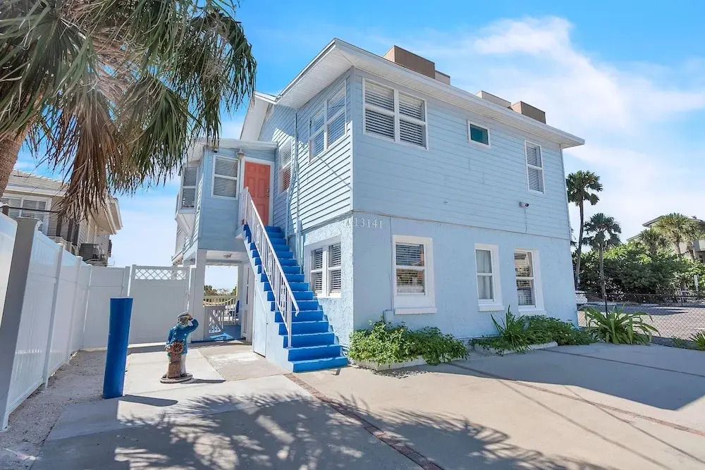 John's Pass-time Beach Cottage #2