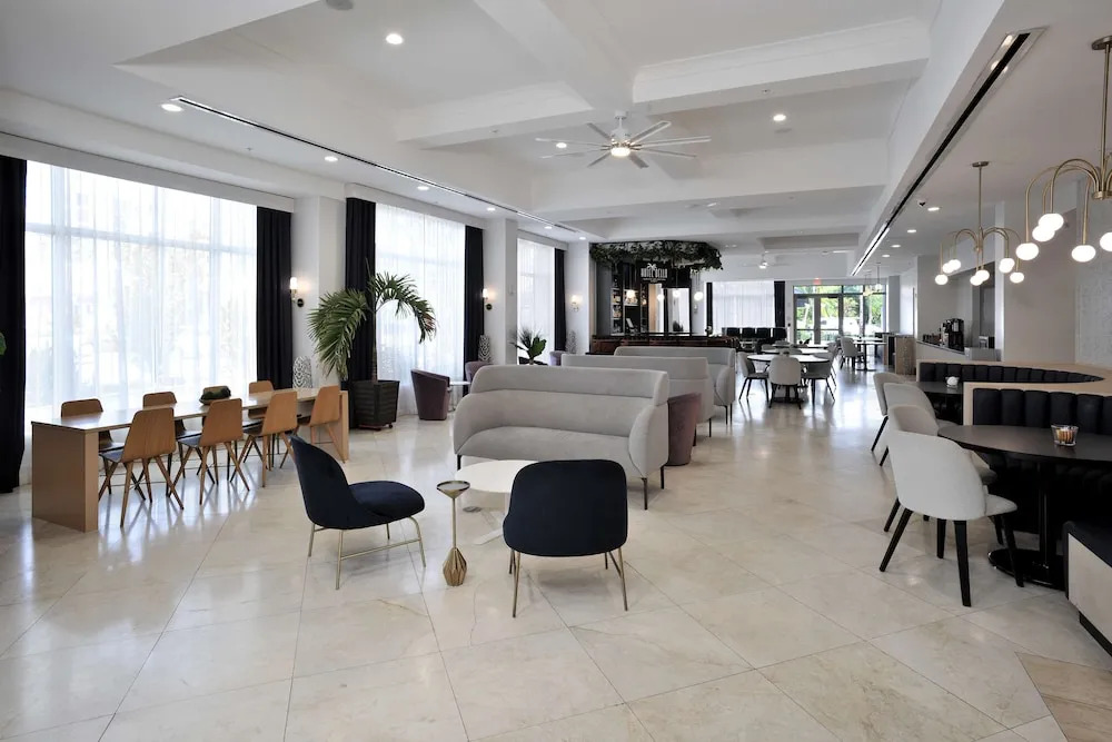 Hotel Morrison FLL Airport
