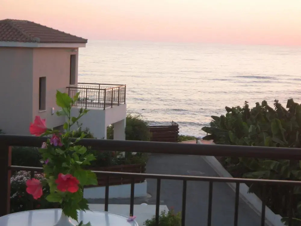 Five Waves Holiday Villas