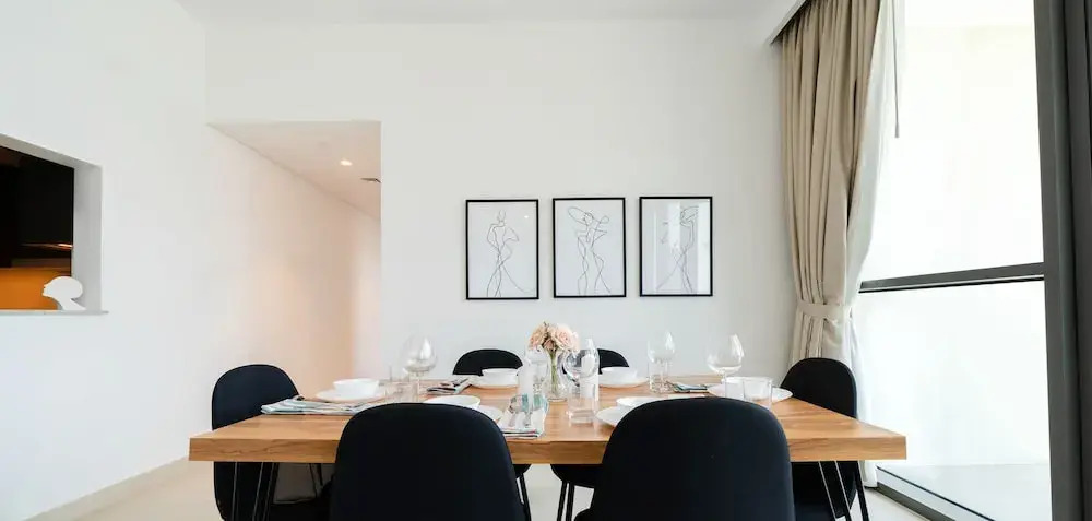 KOHH – 3BR in Downtown Views