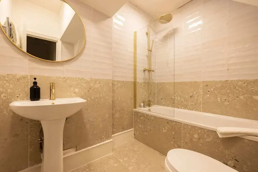 The Abinger Place - Inviting 2bdr House With Study Room & Garden