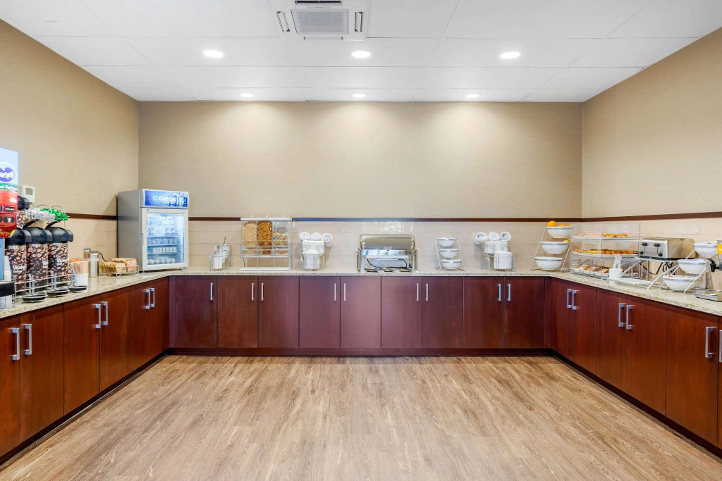 Comfort Suites Burlington near I-5