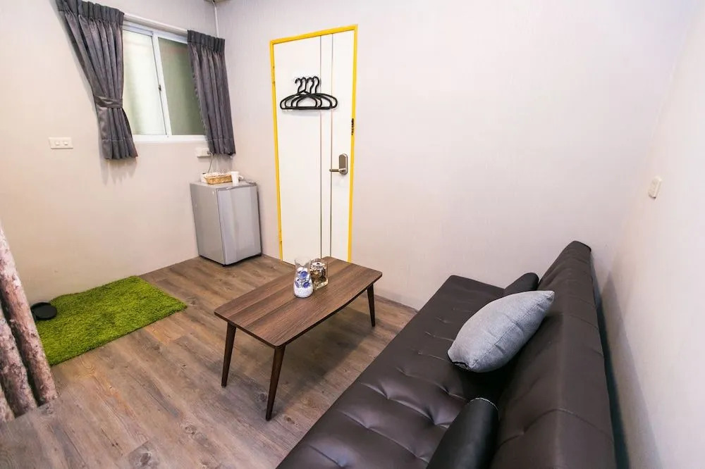 Taichung 213 corner homestay(臺中 213 角落民宿)